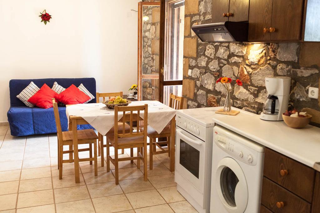 Io Villa Stoupa Luaran gambar