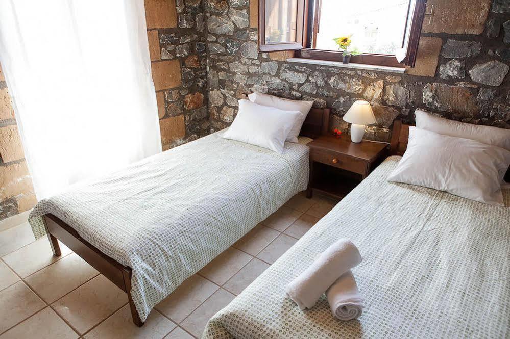 Io Villa Stoupa Luaran gambar