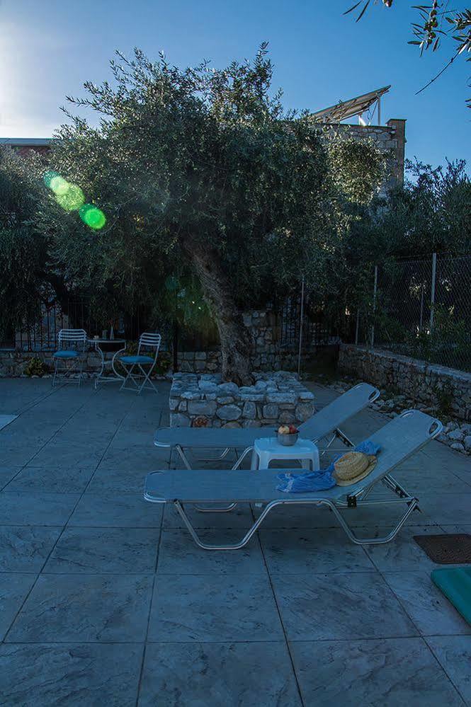 Io Villa Stoupa Luaran gambar