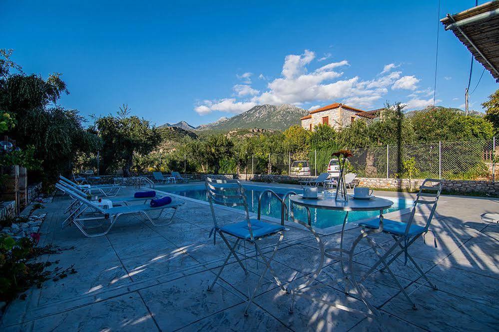 Io Villa Stoupa Luaran gambar