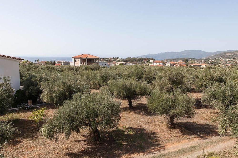 Io Villa Stoupa Luaran gambar